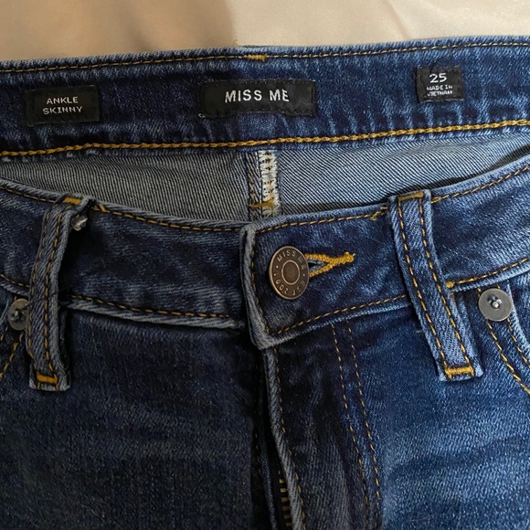 Embroidered Miss Me Jeans - Picture 6 of 6